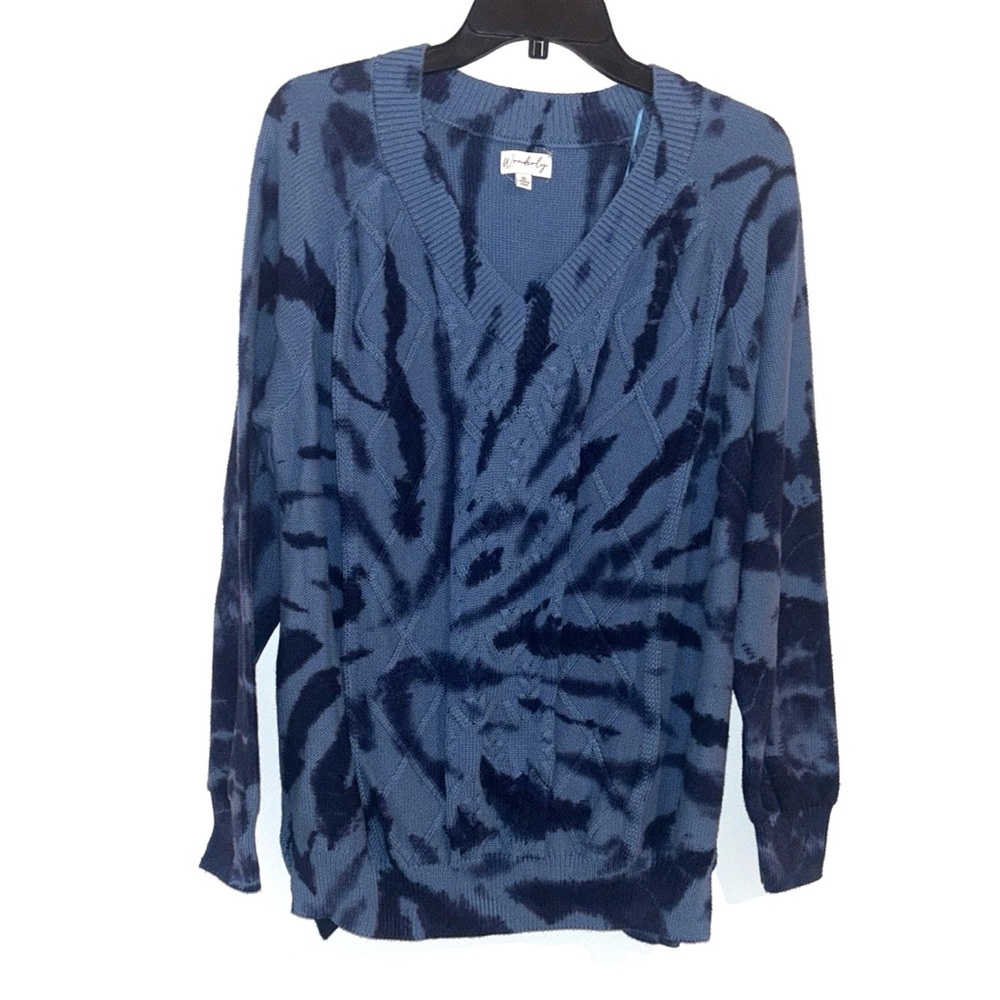 Wonderly Women’s V-Neck Size XL Sweater Blue Pattern NWOT